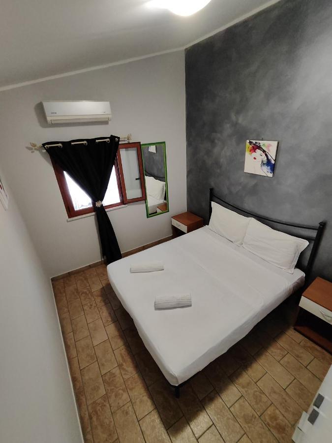 Sicily Travel Apartment'S 4 Giardini Naxos Exterior foto
