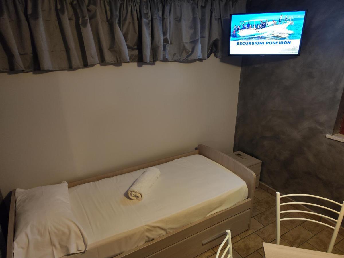 Sicily Travel Apartment'S 4 Giardini Naxos Exterior foto